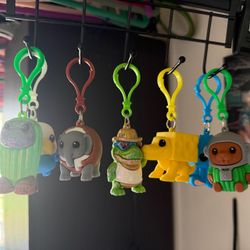 Kids, fun set of eight animal clip on keychains Kids, fun set of eight animal clip on keychains