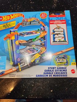 Hot Wheels Stunt Garage New