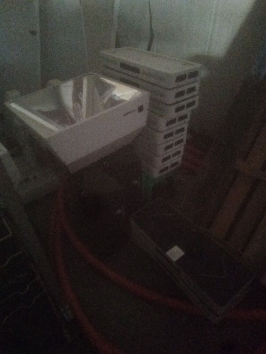 Lots Of Grow Equipment 