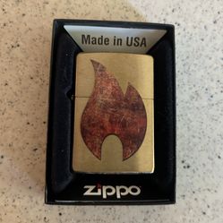 Zippo Satin Brass W/Red Flame Design