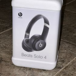  Beats Solo 4 - On Ear Wireless Headphones - Matte Black - New Sealed