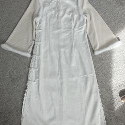 Xs Modern Chic Cheongsam (Qipao) with Faux Fur Trim - Winter White