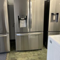 LG Counter Depth French Door Refrigerator W 0