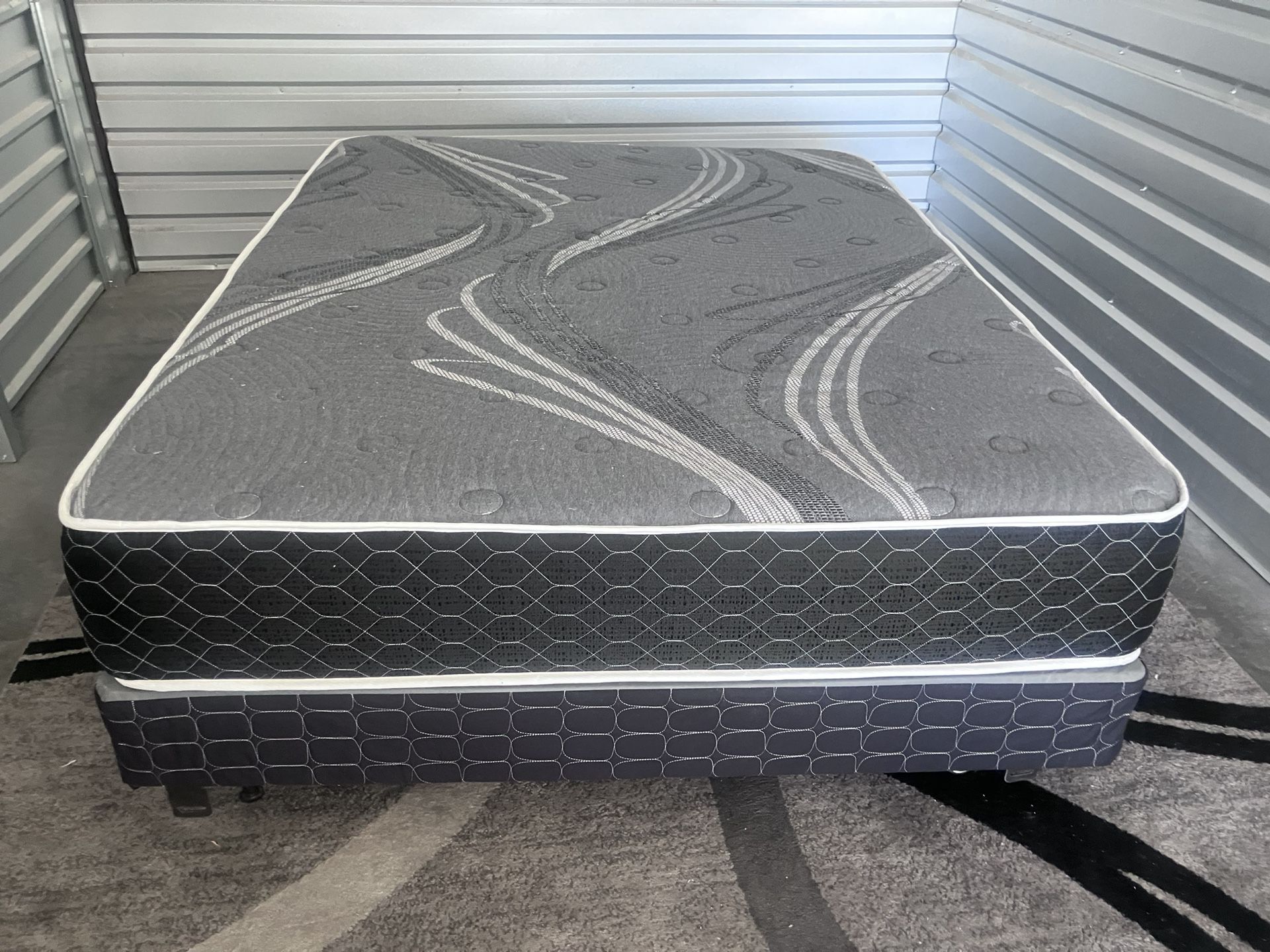 Firm Queen Size Bed Set!