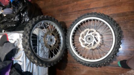 good motorcycle wheels (wheel info in description)
