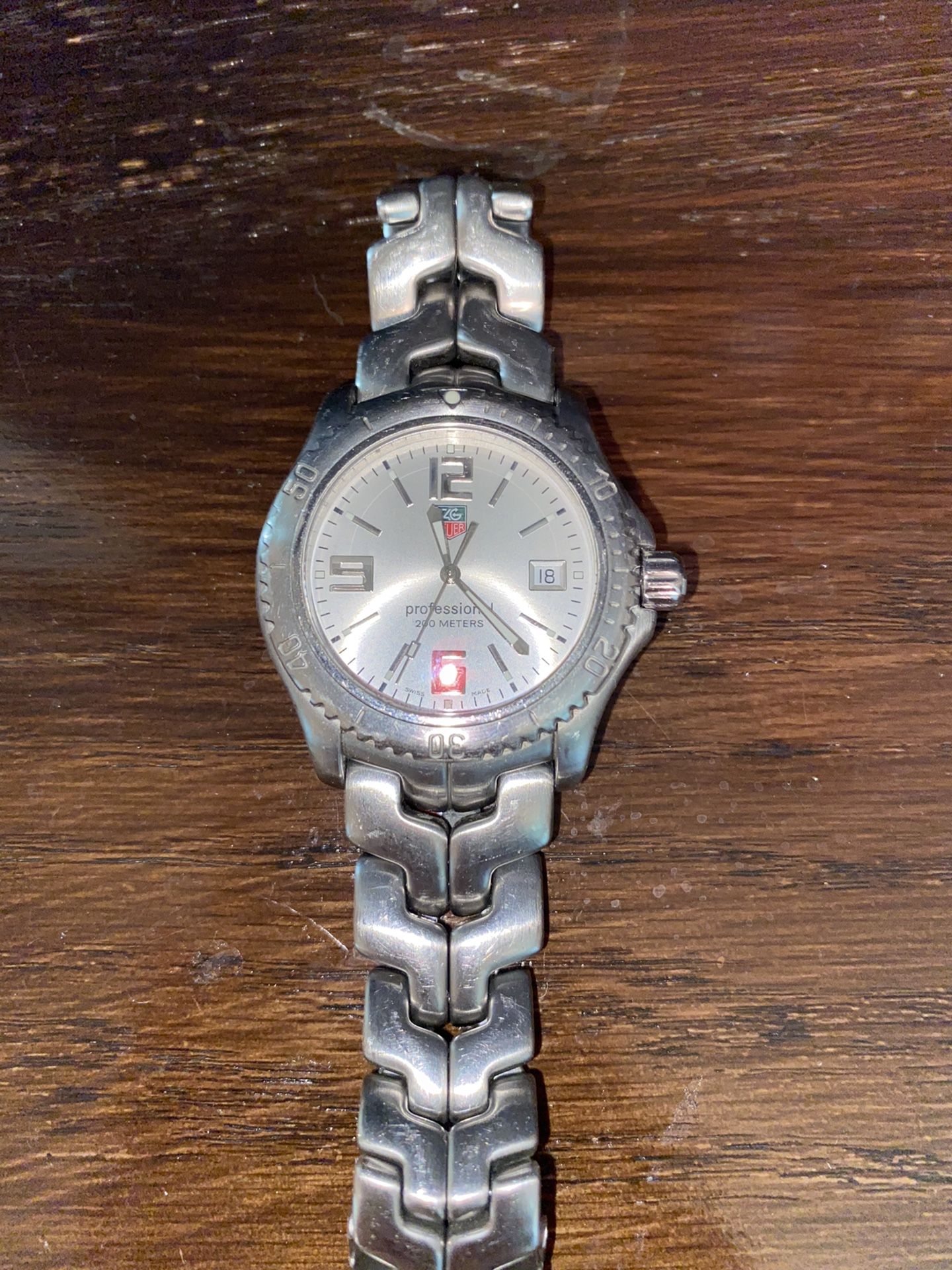 Tag Heuer 200 meters sapphire crystal