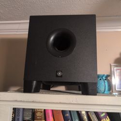 Yamaha HS8 Studio Monitor in Black Pair with Sub