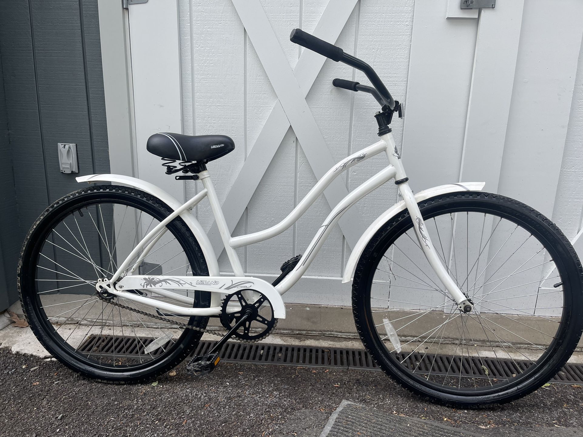 Upland light weight woman s 26 Small frame Beach Cruiser for Sale