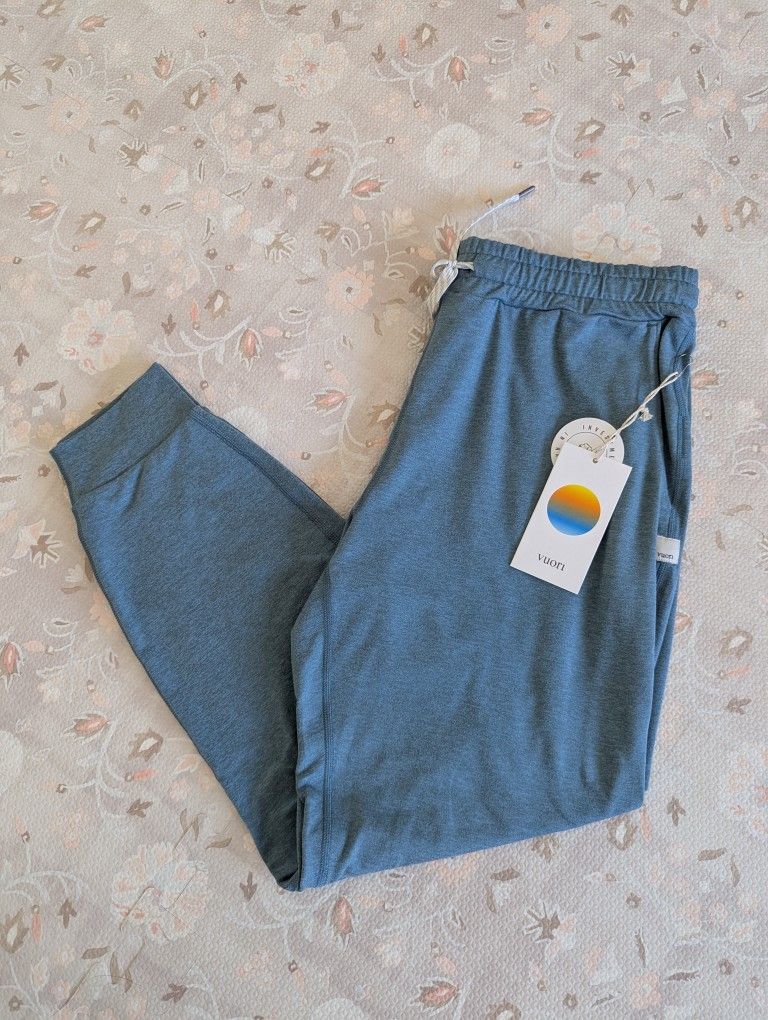 NWT Vuori- Performance Jogger Lake Heather Small