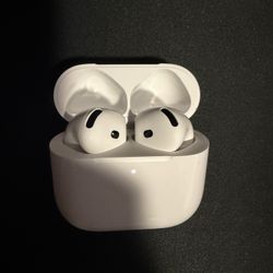 AirPods 4 BRAND NEW NEVER USED