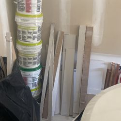 Multiple Pieces Of Sheet Rock. Different Sizes. 