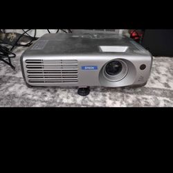PROJECTOR 