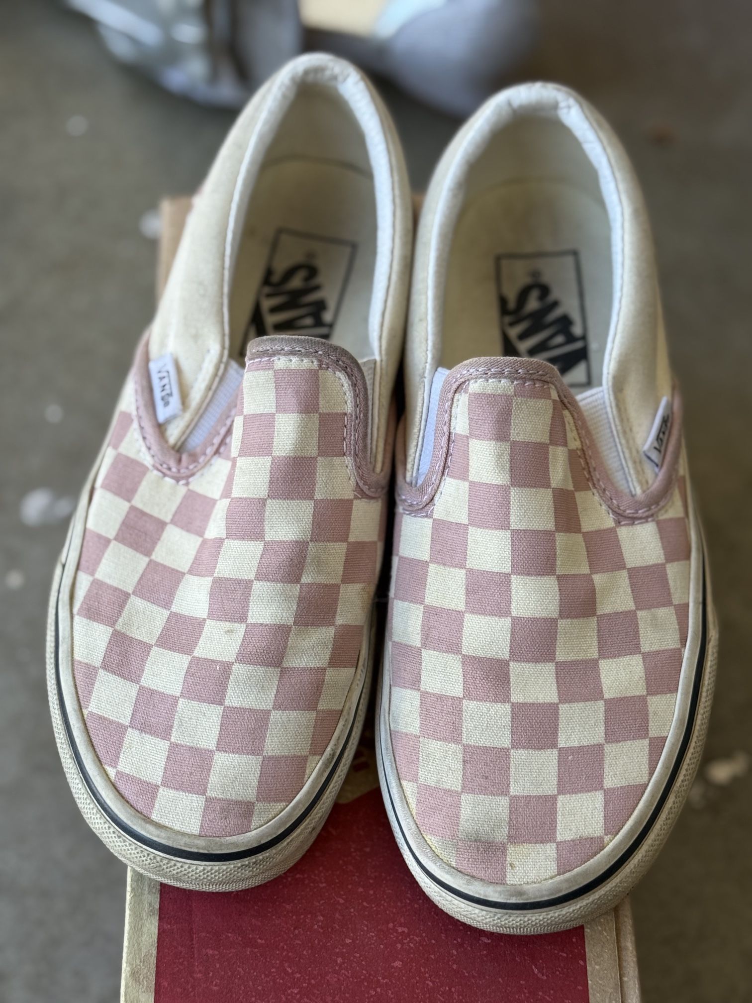 Pink checkered slip on vans kids child size4