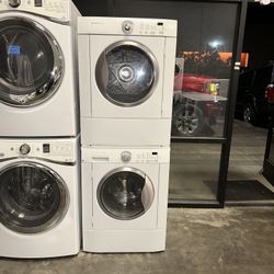 FRIGIDAIRE LARGE CAPACITY WASHER DRYER ELECTRIC SET 