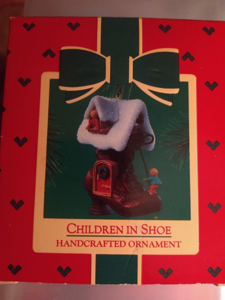 Hallmark Vintage Ornament 1985
