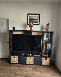 Free TV stand