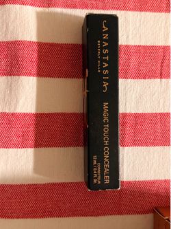 Anastasia Beverly Hills Magic Touch Concealer