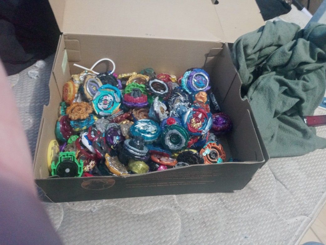 81 Beyblades