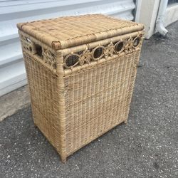 Wicker Rattan Hamper Laundry Storage Flip Top Basket!  19x13x23in