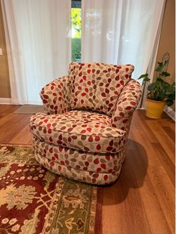 La Z Boy Swivel Chair