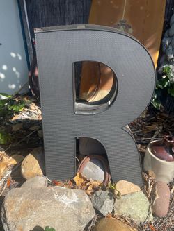 Metal 2ft   “R” yard art