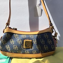 Dooney Bourke purse