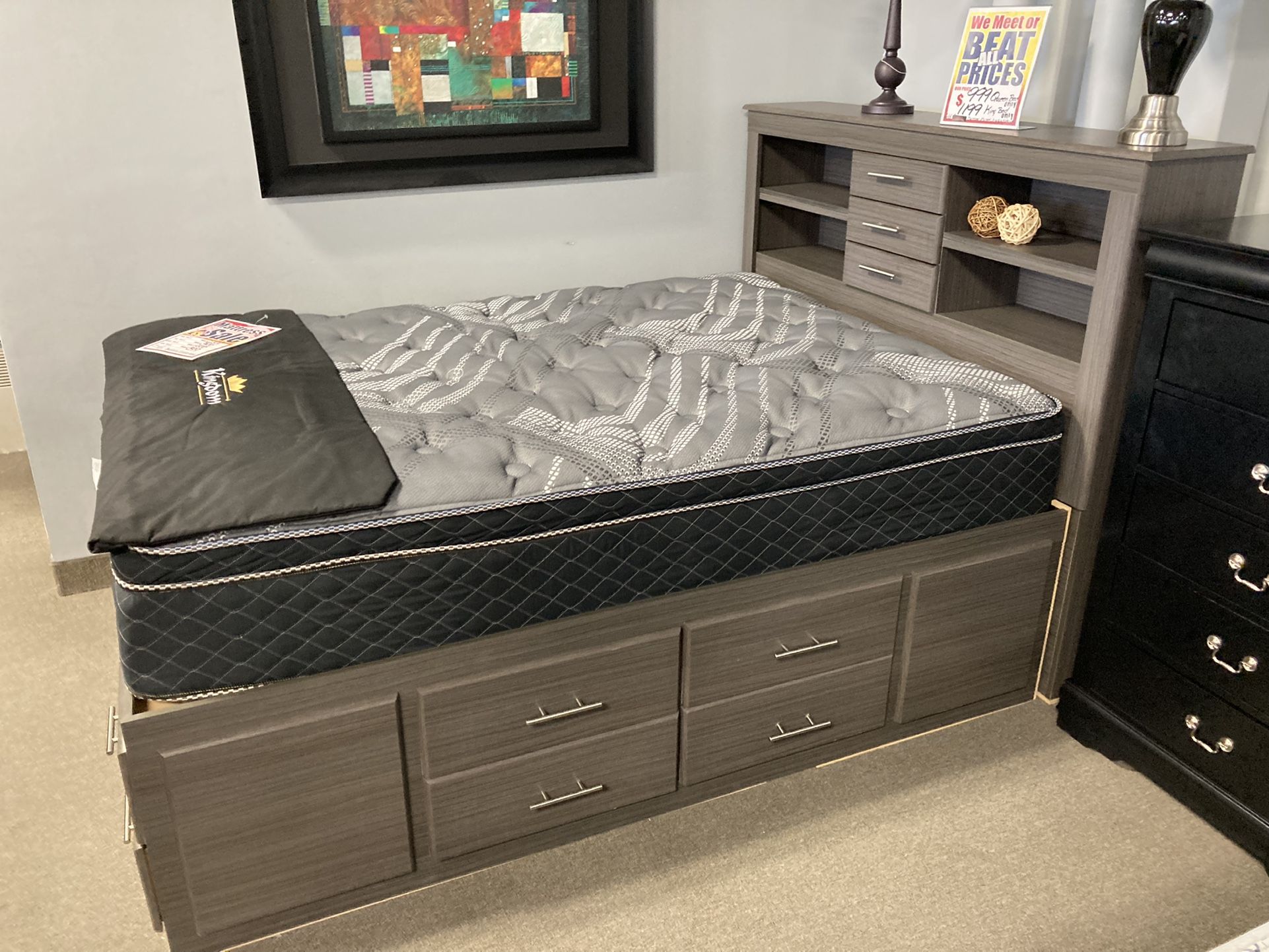 Lovely Bed frame 💛💙Easy Financing 😍free Delivery