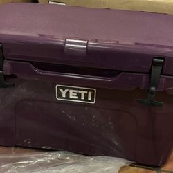 Yeti Tundra 45 Cooler
