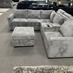 Gray Sofa Sectional w/ Free Ottoman 