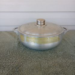 10" caldero with lid 