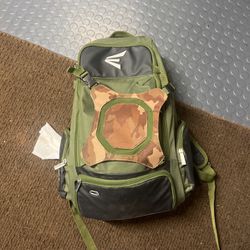 Easton Baseball Bag Used With Extra Pockets For Bats And Water bottles With A Big Space To Keep A Helmet, Gloves, And A Mit 