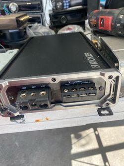 Kicker bass amp