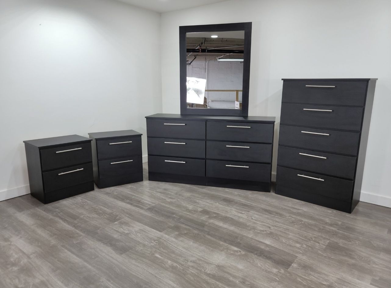Dresser Whit Mirror, Chest And 2 Nightstands - Cómoda Con Espejo , Gavetero Y 2 Mesitas De Noche
