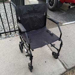 Medline Foldable Lightweight Wheelchair Like New