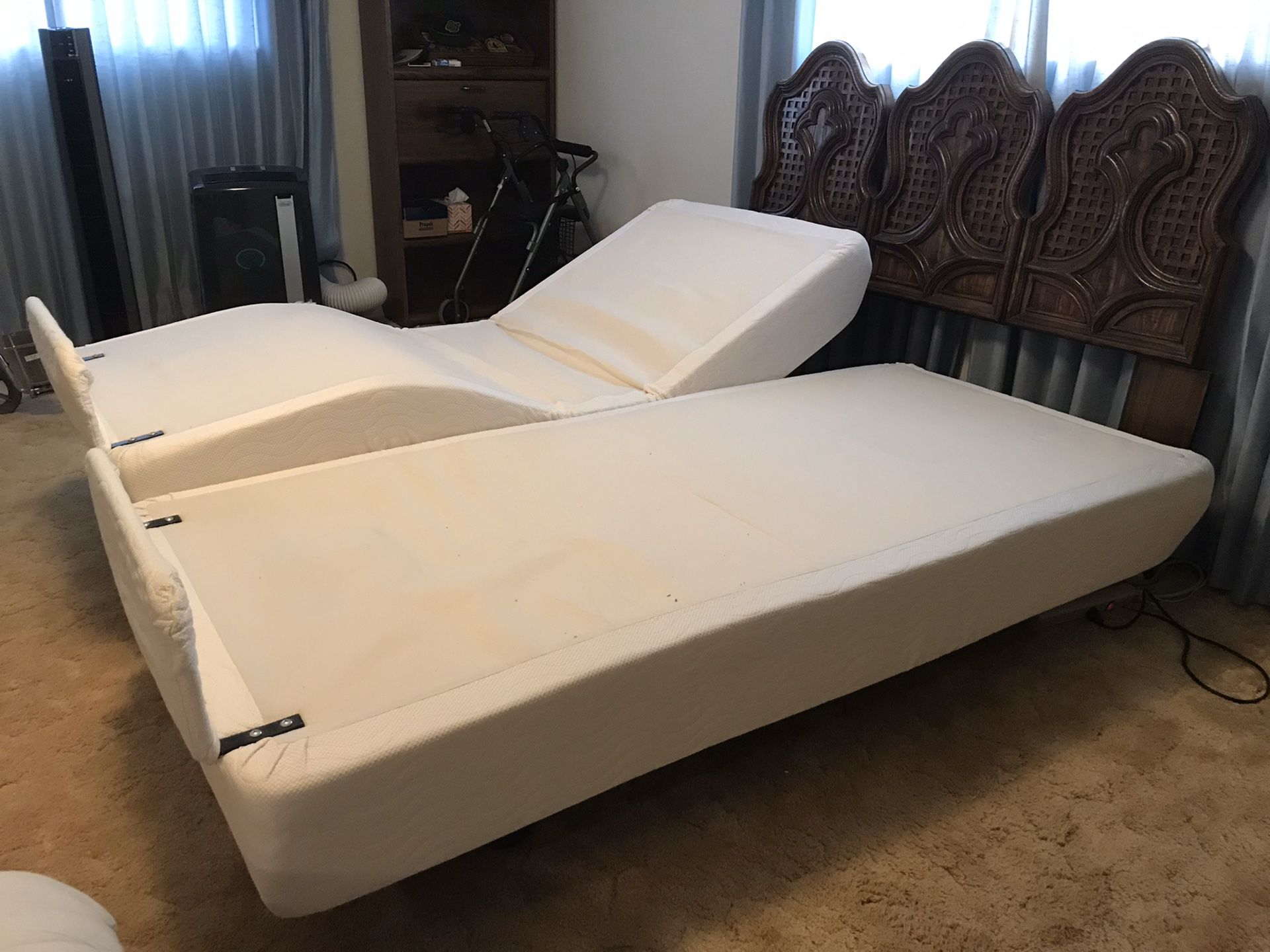Adjustable bed frame. King or 2 twin XL. Massage. Wireless Remote