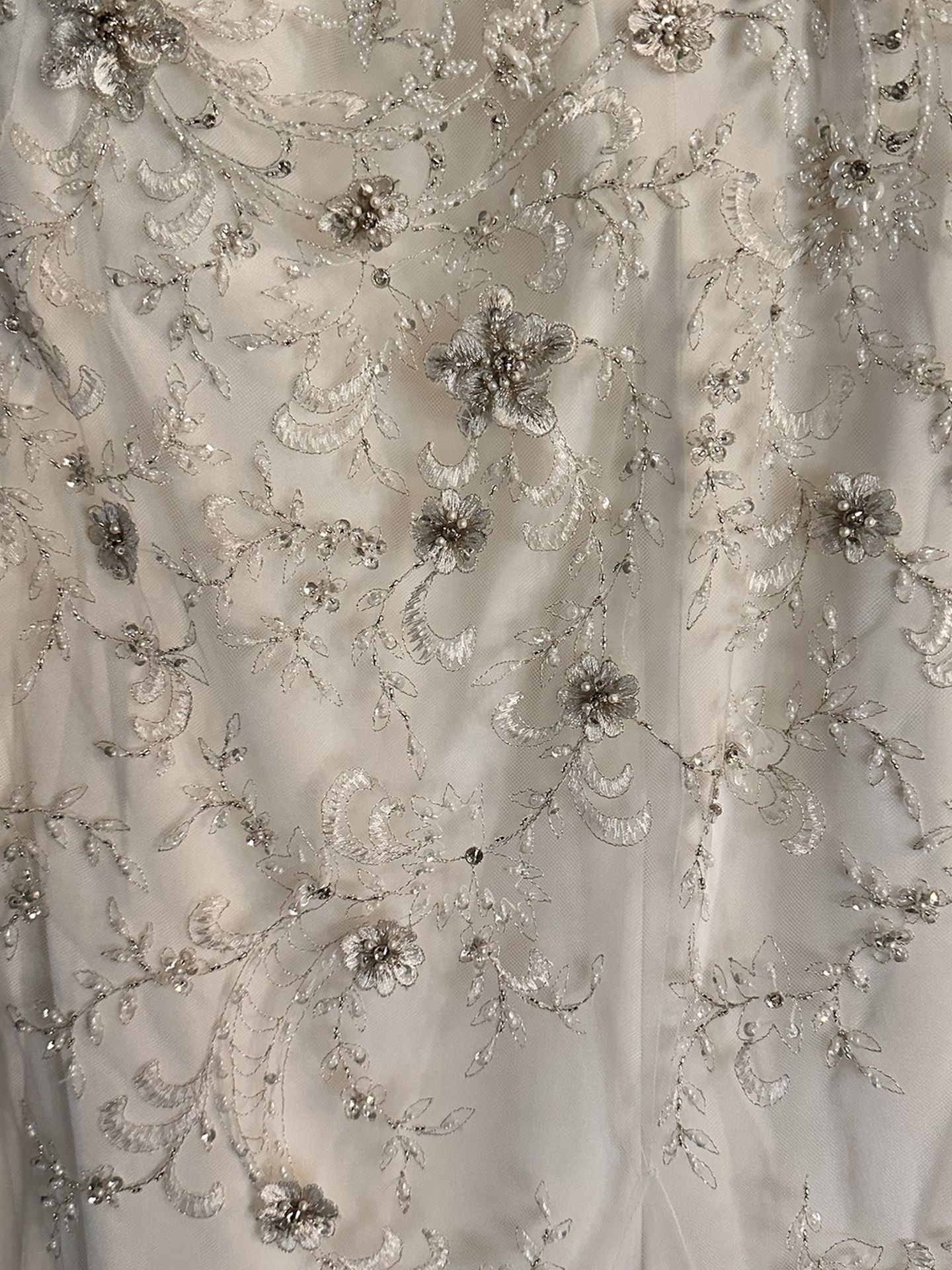 Wedding Dress New Size 16 Never Been worn