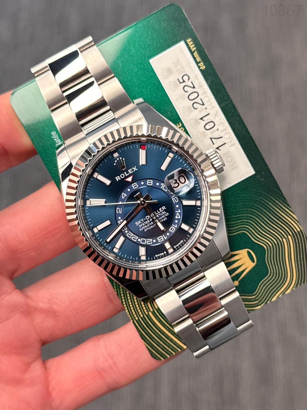 (contact info removed) brand new condition complete full set