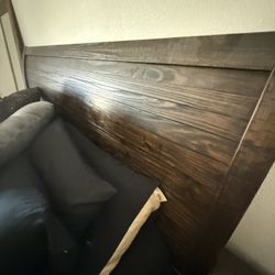 King Size Bedroom W/out Mattress 