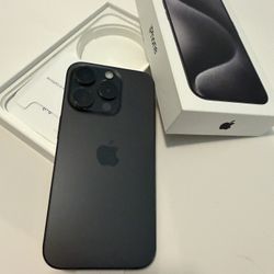 📱 iPhone 15 Pro – Black Titanium – 256GB (Unlocked)