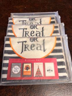 BRAND NEW!! Seasonal yard flags! Halloween, Thanksgiving, Christmas, New Year’s yard, flag bundle!