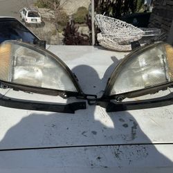 Mercedes-Benz M-Class Headlights 