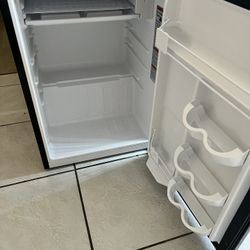 2.7 Cu Fridge 
