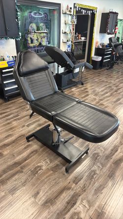 Hydraulic bed black