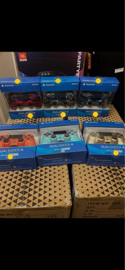 PS4 controllers