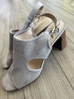 Size 12 Liz Claiborne Beige Mesh Strap Heeled Sandals