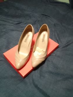 Women's shoes size 5 1/2