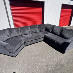 *Free Delivery* Like New 3 Piece Sectional Sofa 