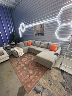 Sectional Sofa/ Couch (We Deliver)