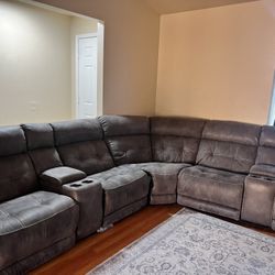 Reclining Couches 