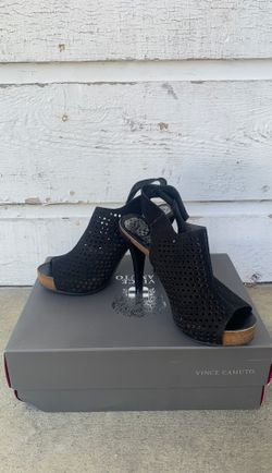 WOMENS VINCE CAMUTO PATRIZIA SUEDE LASER-CUT